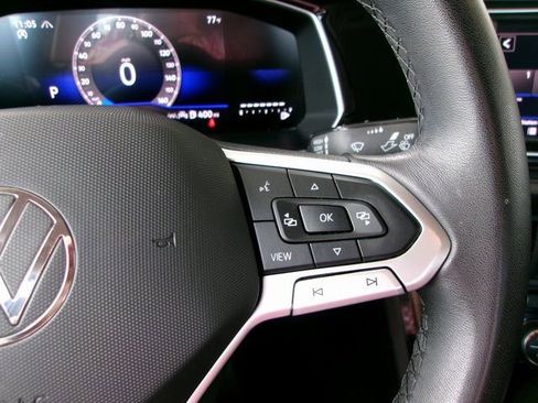 Used 2024 Volkswagen Jetta SE image 10