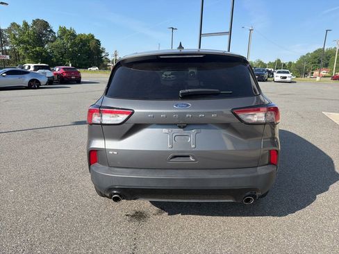 Used 2022 Ford Escape SE w/ SE Sport Appearance Package FWD image 7