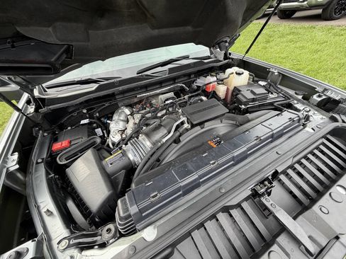 Used 2024 Chevrolet Silverado 3500 LT image 21