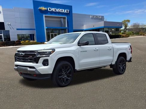 Used 2025 Chevrolet Colorado Z71 w/ Z71 Convenience Package 2 AWD/4WD image 34