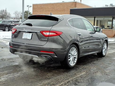 Used 2019 Maserati Levante GranLusso image 7