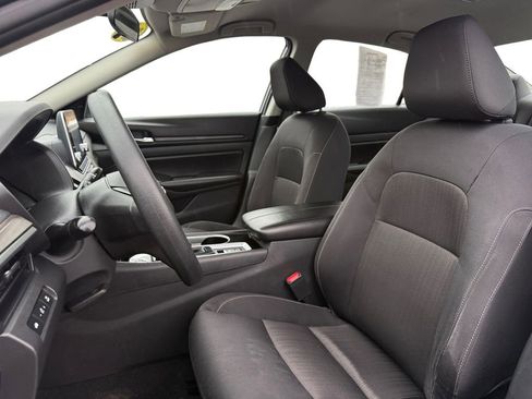 Certified 2024 Nissan Altima 2.5 SV image 9