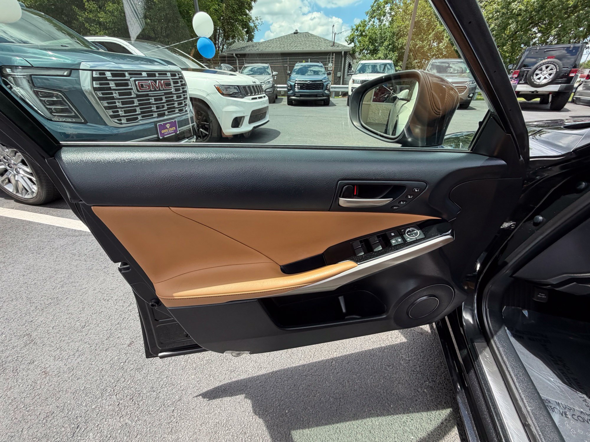 Used 2018 Lexus IS 300 AWD w/ Comfort Package image 14