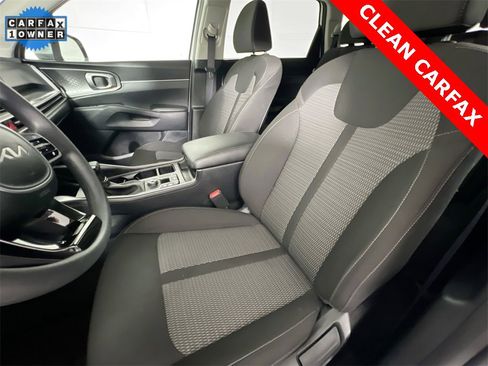 Certified 2024 Kia Sorento LX image 21