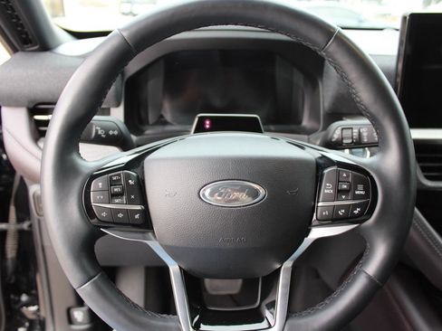 Used 2025 Ford Explorer Platinum w/ LUX Leather Package AWD/4WD image 50