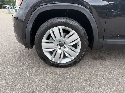 Used 2019 Volkswagen Atlas SE w/ Panoramic Sunroof Package FWD image 11