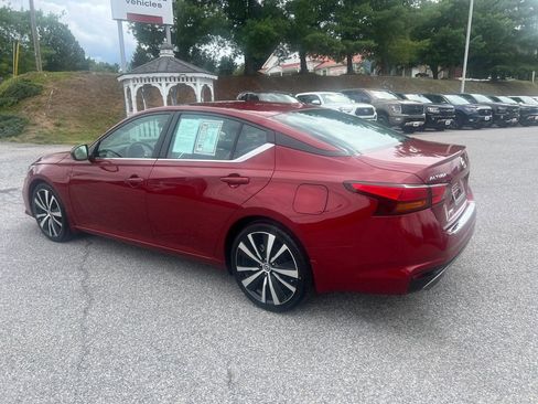 Used 2022 Nissan Altima 2.0 SR image 3