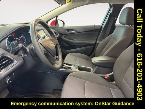 Used 2018 Chevrolet Cruze LT image 7