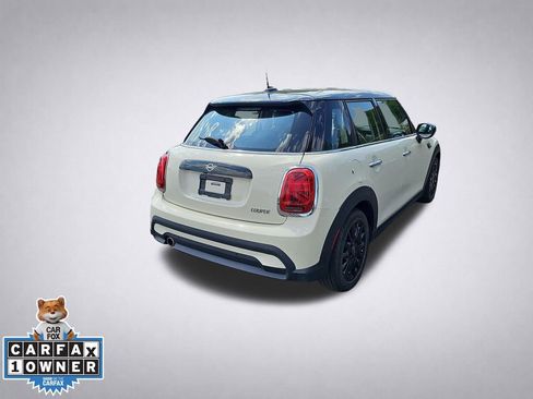 Used 2023 MINI Cooper 4-Door Hardtop FWD image 4