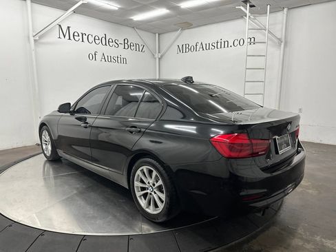 Used 2017 BMW 320i Sedan RWD image 5
