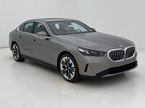 New 2026 BMW 530i xDrive image 4