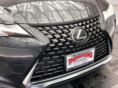 Used 2019 Lexus UX 200 F Sport image 30