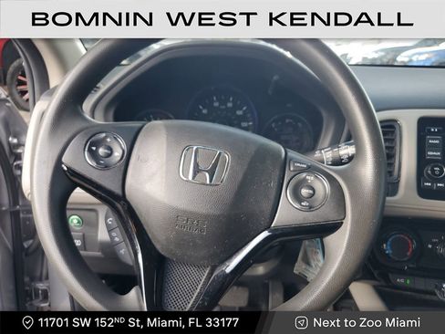 Used 2017 Honda HR-V LX image 28