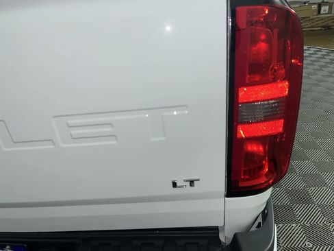 Used 2021 Chevrolet Colorado LT w/ Fleet Safety Package image 12