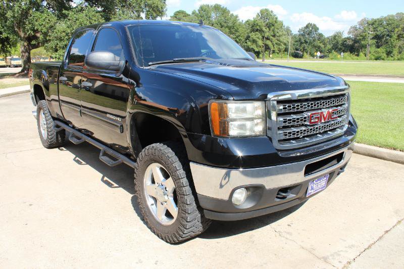 Used 2014 GMC Sierra 2500 SLE w/ SLE Preferred Package AWD/4WD image 4