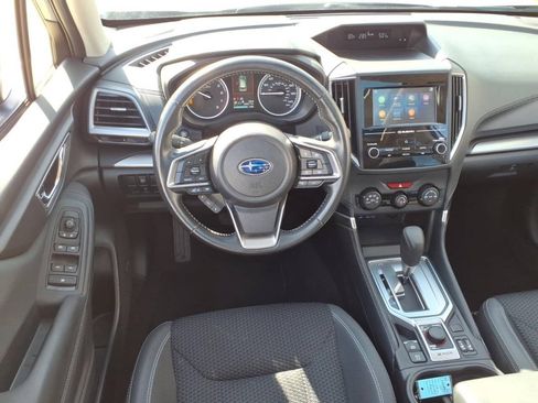 Used 2024 Subaru Forester Premium AWD/4WD image 11
