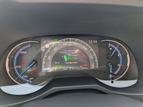 Used 2025 Toyota RAV4 LE AWD/4WD image 23