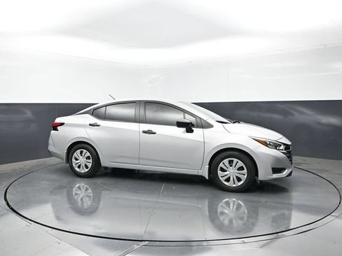 Used 2025 Nissan Versa S w/ Electronics Package FWD image 6