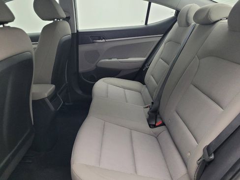 Used 2017 Hyundai Elantra SE image 18