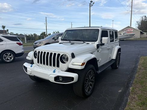 Used 2023 Jeep Wrangler Unlimited Sahara image 4