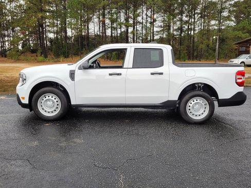 New 2025 Ford Maverick XL image 4