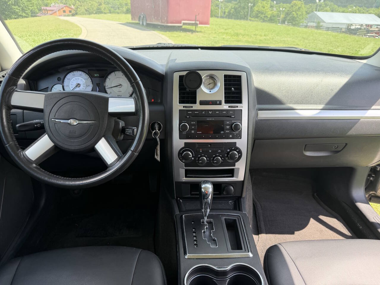 Used 2009 Chrysler 300 Touring RWD image 35