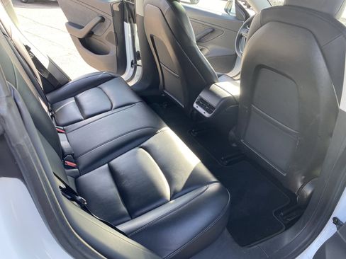Used 2019 Tesla Model 3 Standard Range Plus image 13