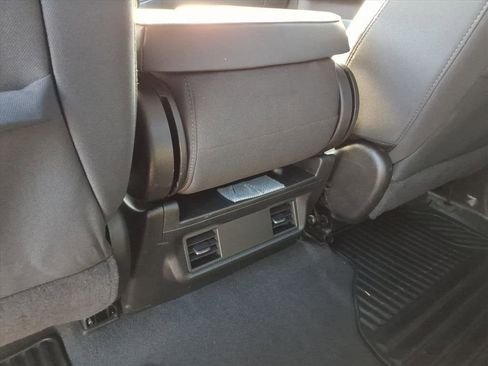 Used 2024 Chevrolet Silverado 2500 LT image 34