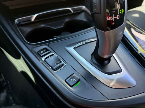 Used 2017 BMW 320i Sedan image 14