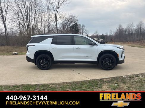 New 2026 Chevrolet Traverse RS image 10