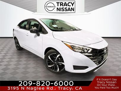 New 2025 Nissan Versa SR w/ Trunk Package