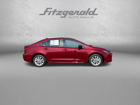 Used 2026 Toyota Corolla LE w/ LE Premium Package FWD image 9