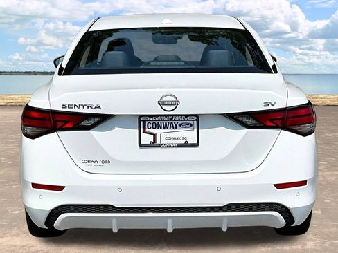Used 2024 Nissan Sentra SV FWD image 7