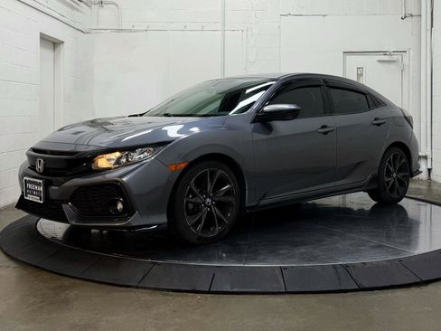 Used 2018 Honda Civic Sport image 4