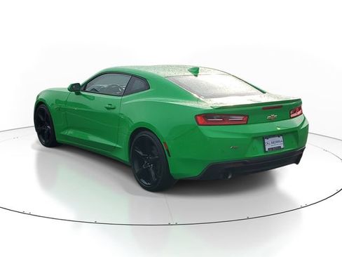 Certified 2017 Chevrolet Camaro LT RWD image 3