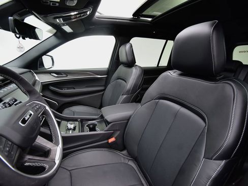 New 2026 Jeep Grand Cherokee Limited image 36