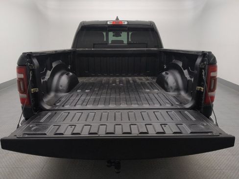 Used 2019 RAM 1500 Laramie AWD/4WD image 29