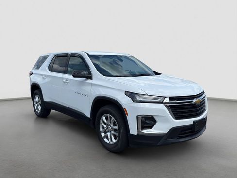 Used 2023 Chevrolet Traverse LS FWD image 8