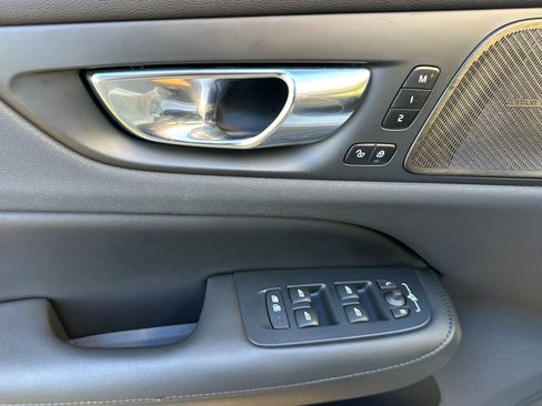 Used 2023 Volvo S60 T8 Plus w/ Climate Package image 10