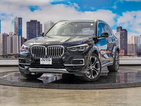 Used 2023 BMW X5 xDrive40i w/ Parking Assistance Package AWD/4WD image 2