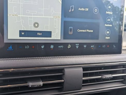 Certified 2024 Lincoln Corsair FWD w/ Equipment Group 101A image 22