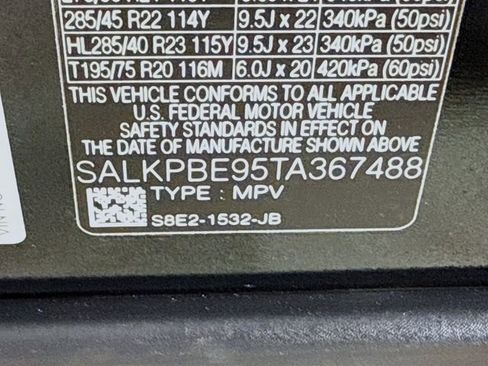 New 2026 Land Rover Range Rover Long Wheelbase SE AWD/4WD image 34
