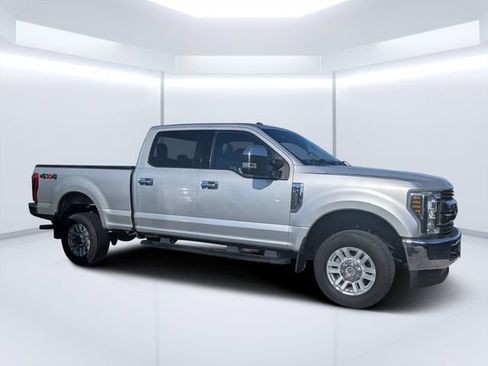 Used 2019 Ford F250 XLT AWD/4WD image 2