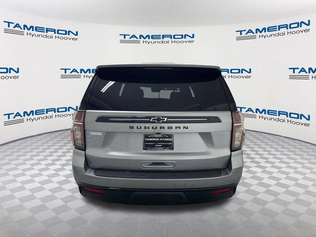 Used 2023 Chevrolet Suburban Z71 w/ Luxury Package AWD/4WD image 4