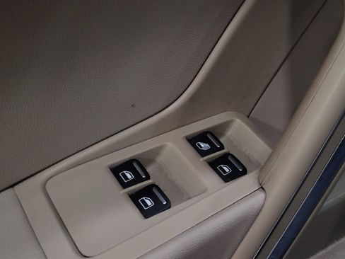 Used 2016 Volkswagen Beetle 1.8T SE image 27