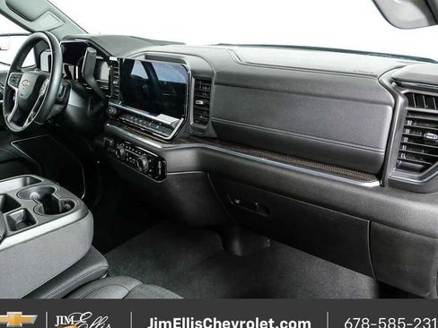 Certified 2025 Chevrolet Silverado 1500 LT AWD/4WD image 22