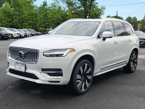 Certified 2024 Volvo XC90 T8 Plus w/ Protection Package Premier AWD/4WD image 3