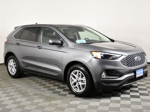 Used 2023 Ford Edge SEL w/ Convenience Package AWD/4WD image 4