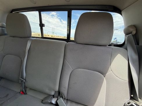 Used 2018 Nissan Frontier SV RWD image 15