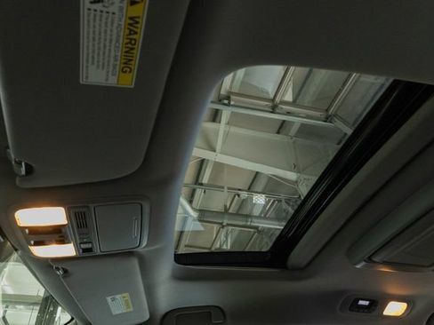 Used 2024 Honda Odyssey Elite image 24